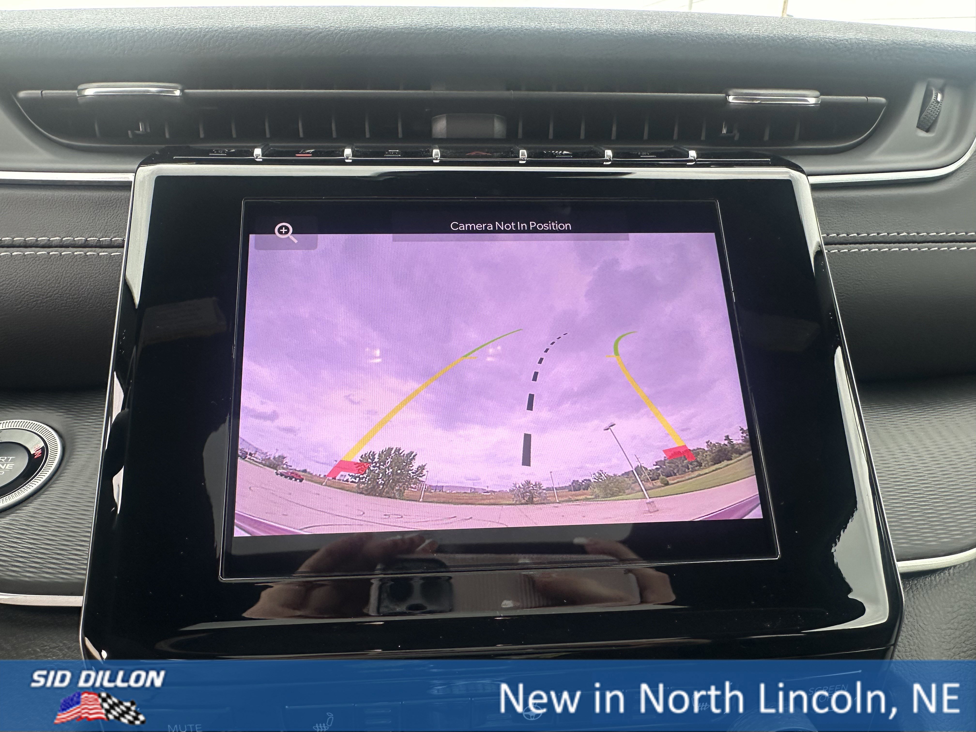 New 2025 Jeep Grand Cherokee Laredo image 12