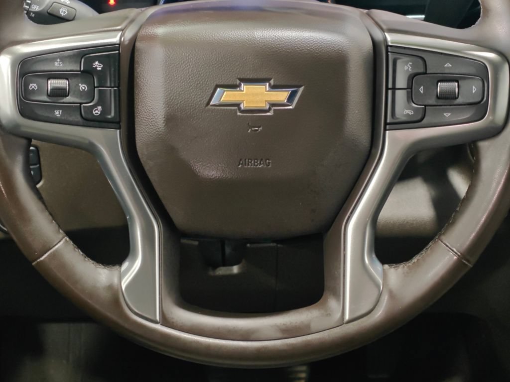 Used 2023 Chevrolet Silverado 1500 LT AWD/4WD image 5
