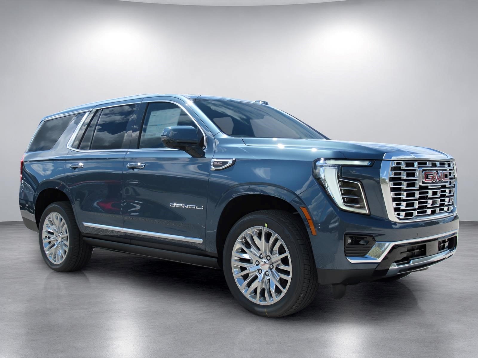 New 2026 GMC Yukon Denali w/ Sun & Power Step Package RWD image 1
