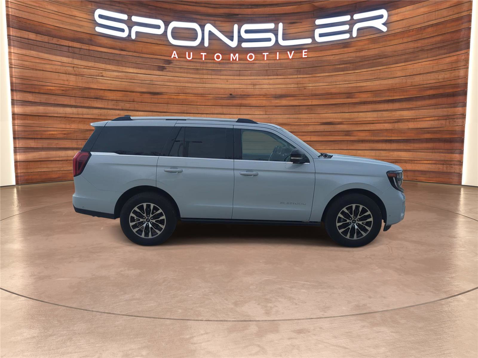 Used 2025 Ford Expedition Platinum image 8