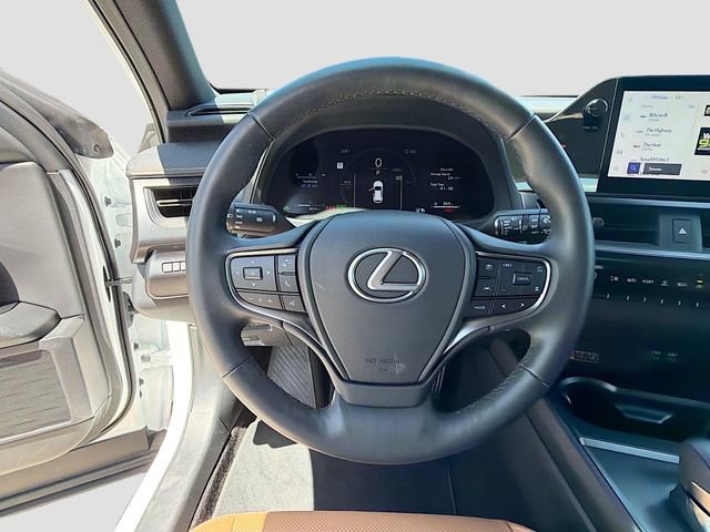 Used 2025 Lexus UX 300h FWD w/ Accessory Package (Z1) image 39