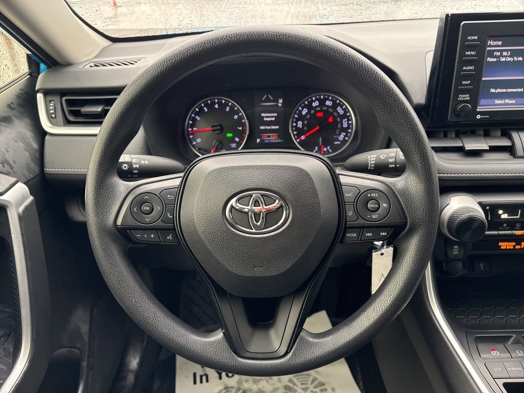 Used 2020 Toyota RAV4 LE image 15