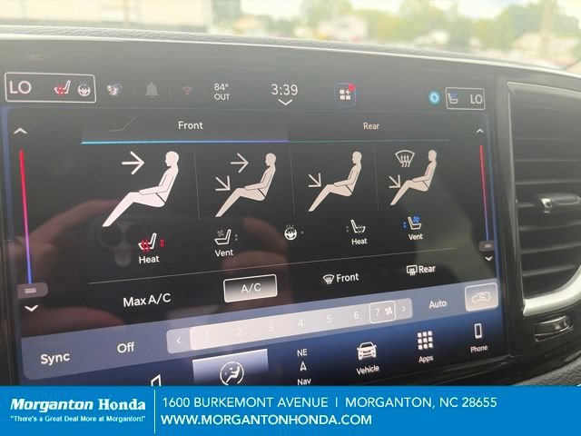 Used 2023 Chrysler Pacifica Limited w/ Uconnect Theater Family Group AWD/4WD image 19