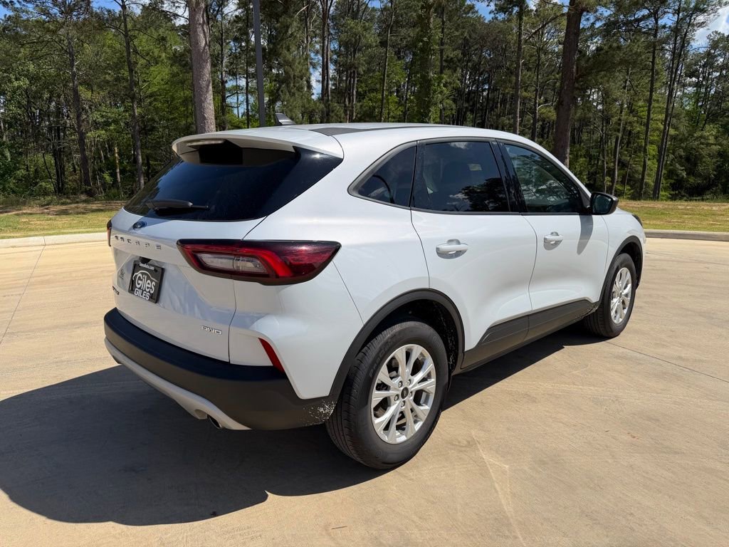 Used 2025 Ford Escape Active AWD/4WD image 5