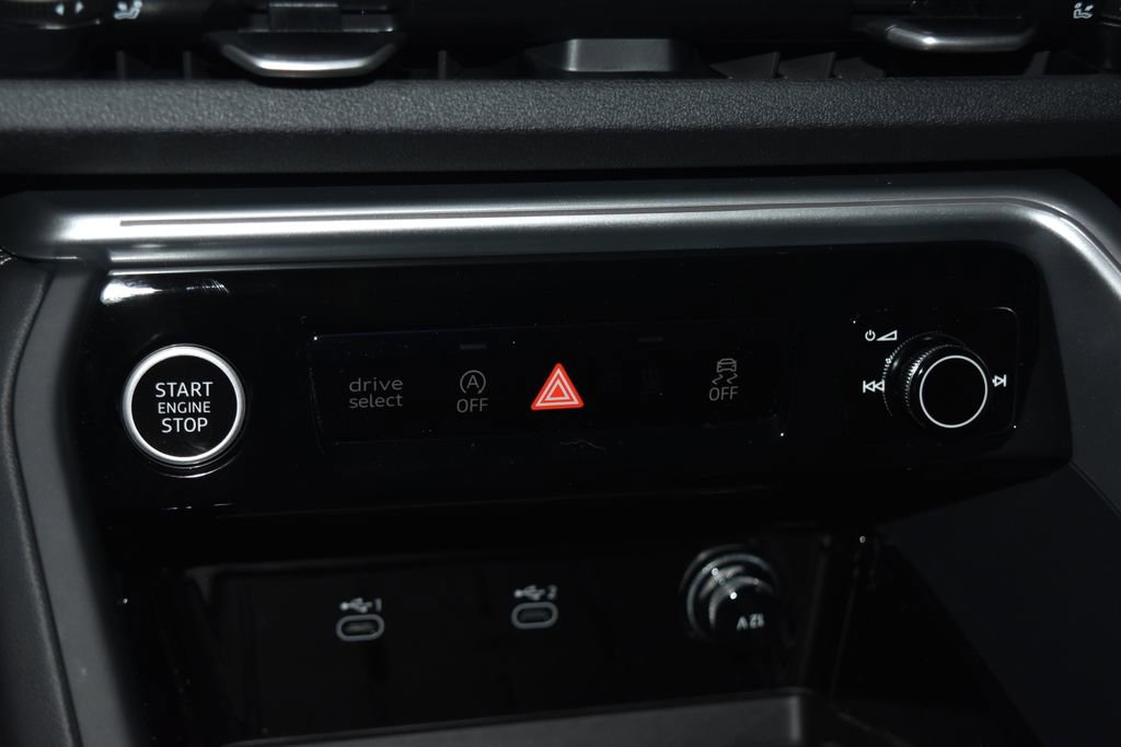 Certified 2025 Audi Q5 Premium Plus w/ Premium Plus image 12