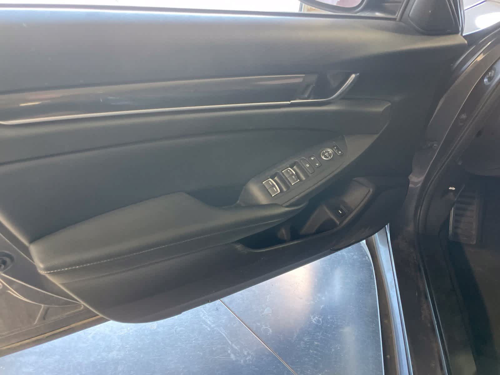 Used 2020 Honda Accord Sport image 24