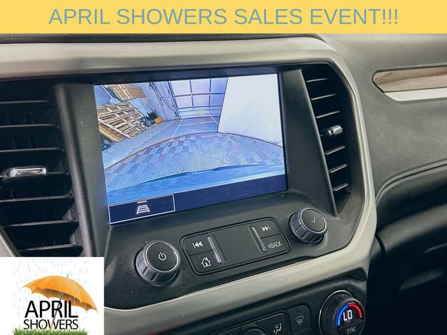 Used 2023 GMC Acadia SLE w/ Driver Convenience Package image 14