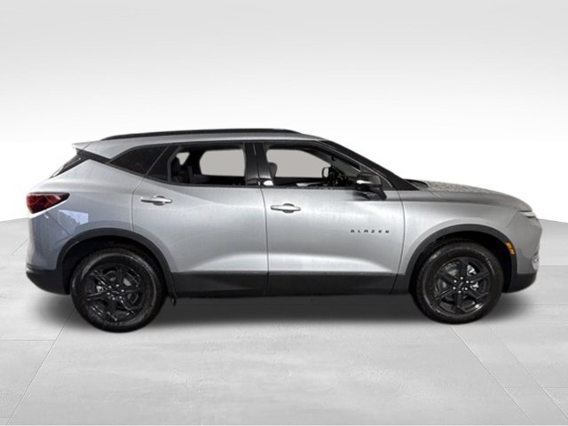 New 2026 Chevrolet Blazer LT w/ Sound & Technology Package AWD/4WD image 34