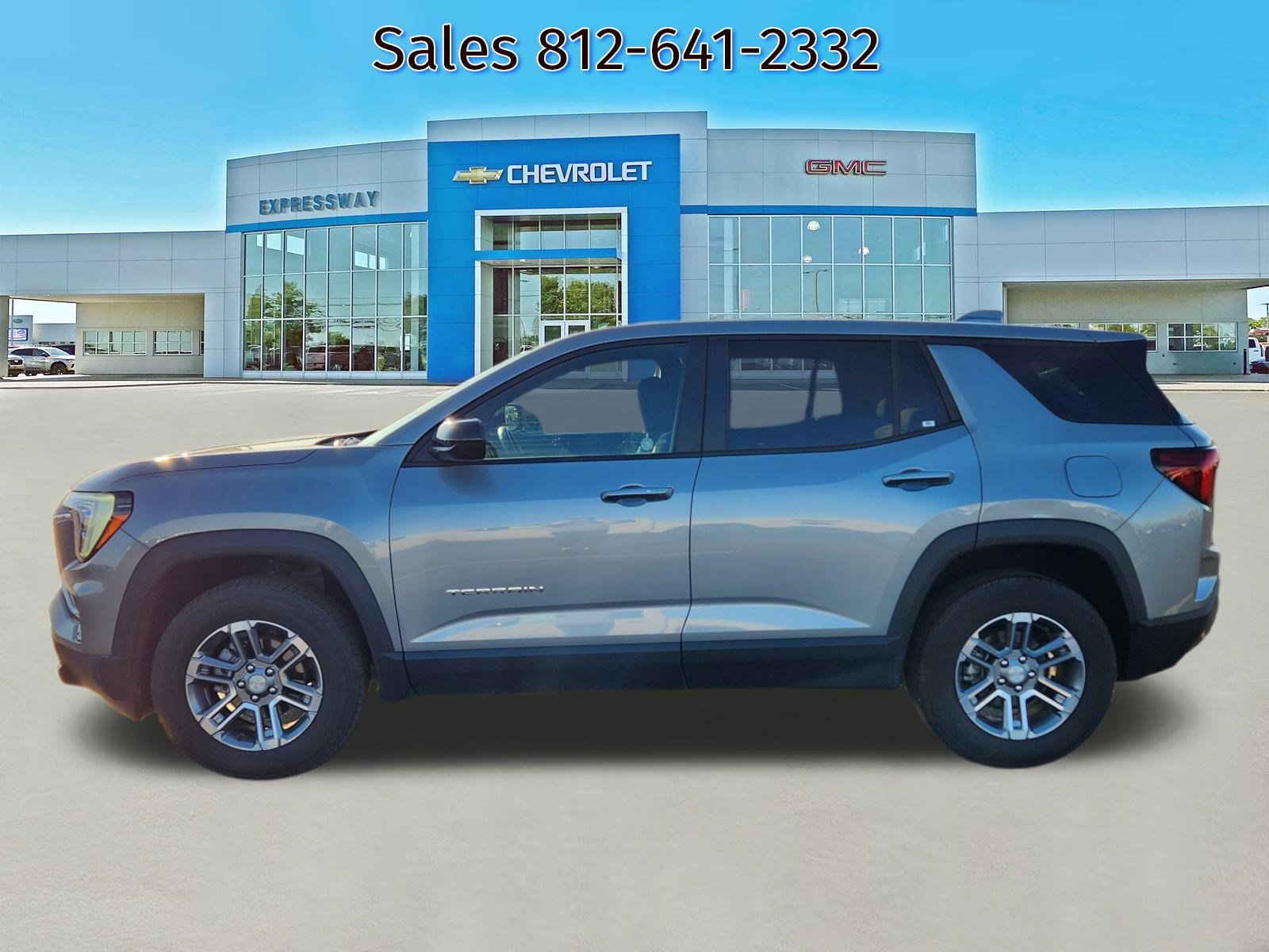 Used 2025 GMC Terrain Elevation AWD/4WD image 4