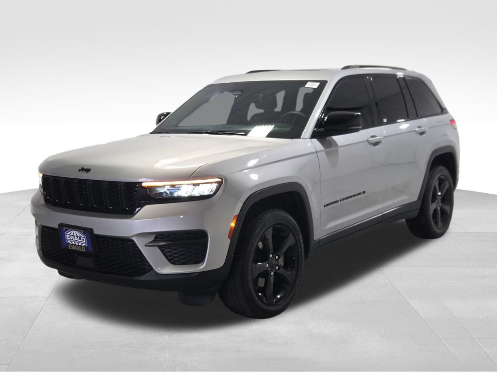 Certified 2023 Jeep Grand Cherokee Altitude AWD/4WD image 23