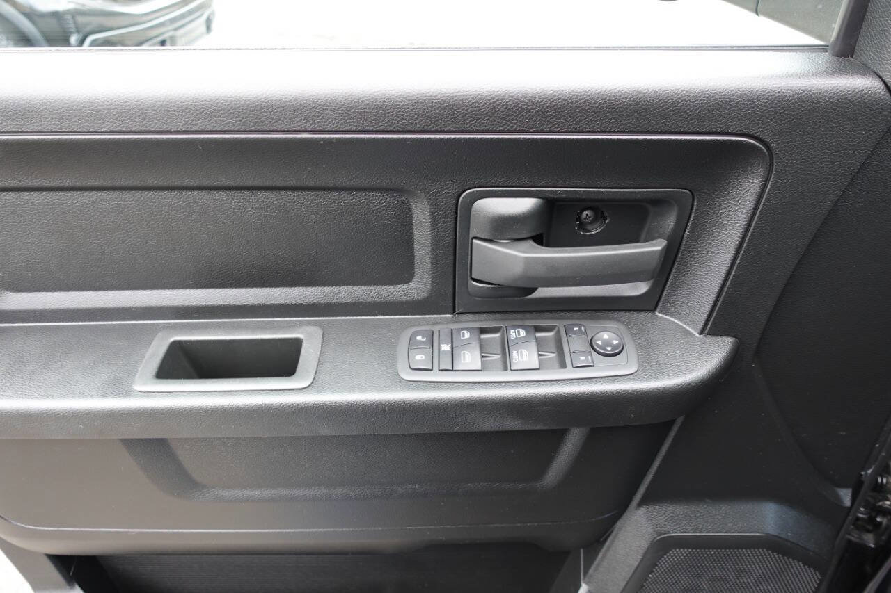 Used 2022 RAM 1500 Express w/ Wheel & Sound Group image 12