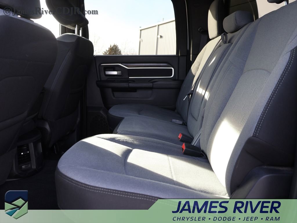 Used 2024 RAM 3500 Big Horn AWD/4WD image 17