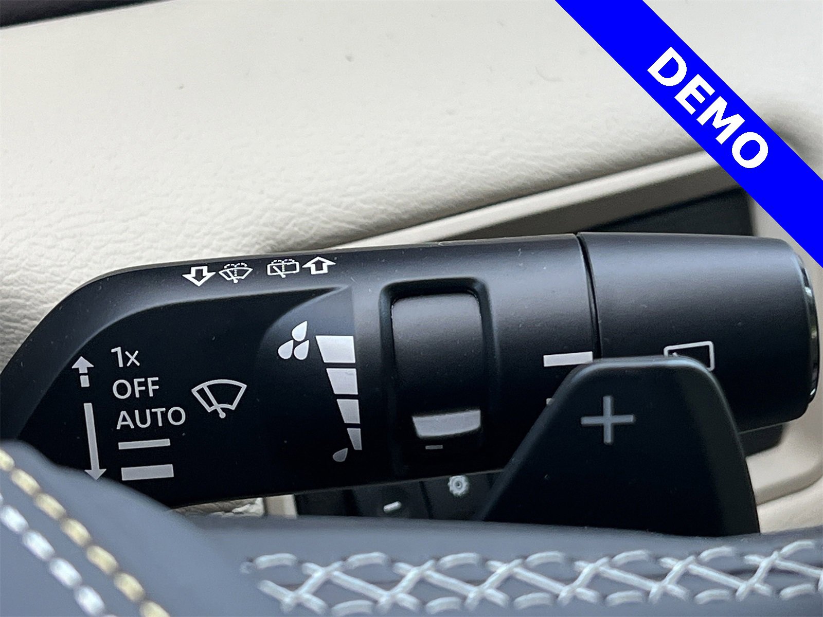 New 2025 Nissan Armada Platinum Reserve image 15