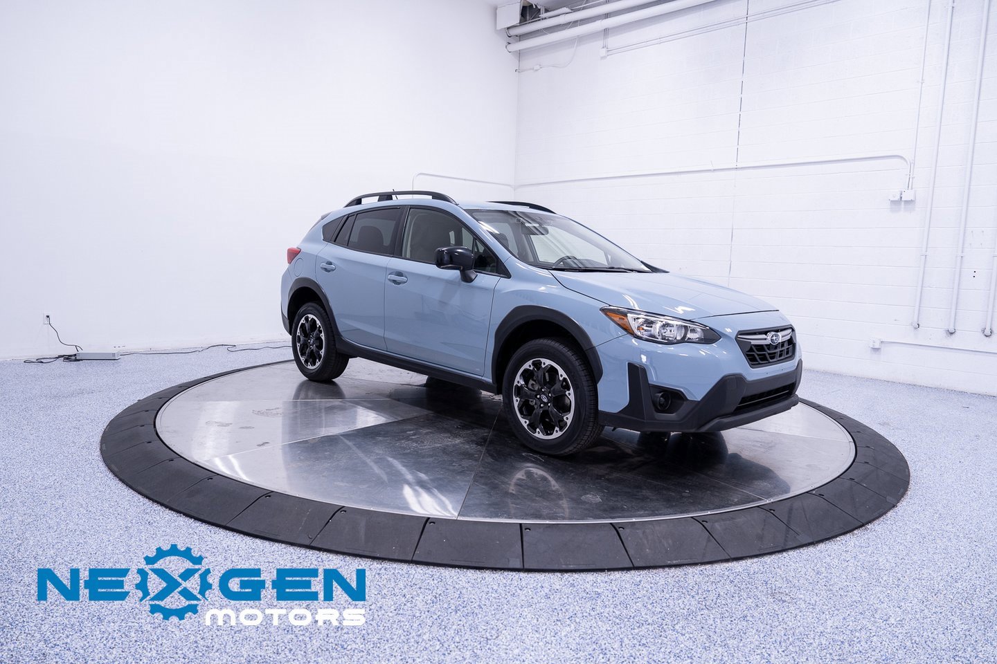 Used 2023 Subaru Crosstrek 2.0i image 2