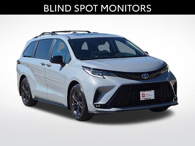 Certified 2025 Toyota Sienna XSE w/ XSE Plus Package AWD/4WD image 3