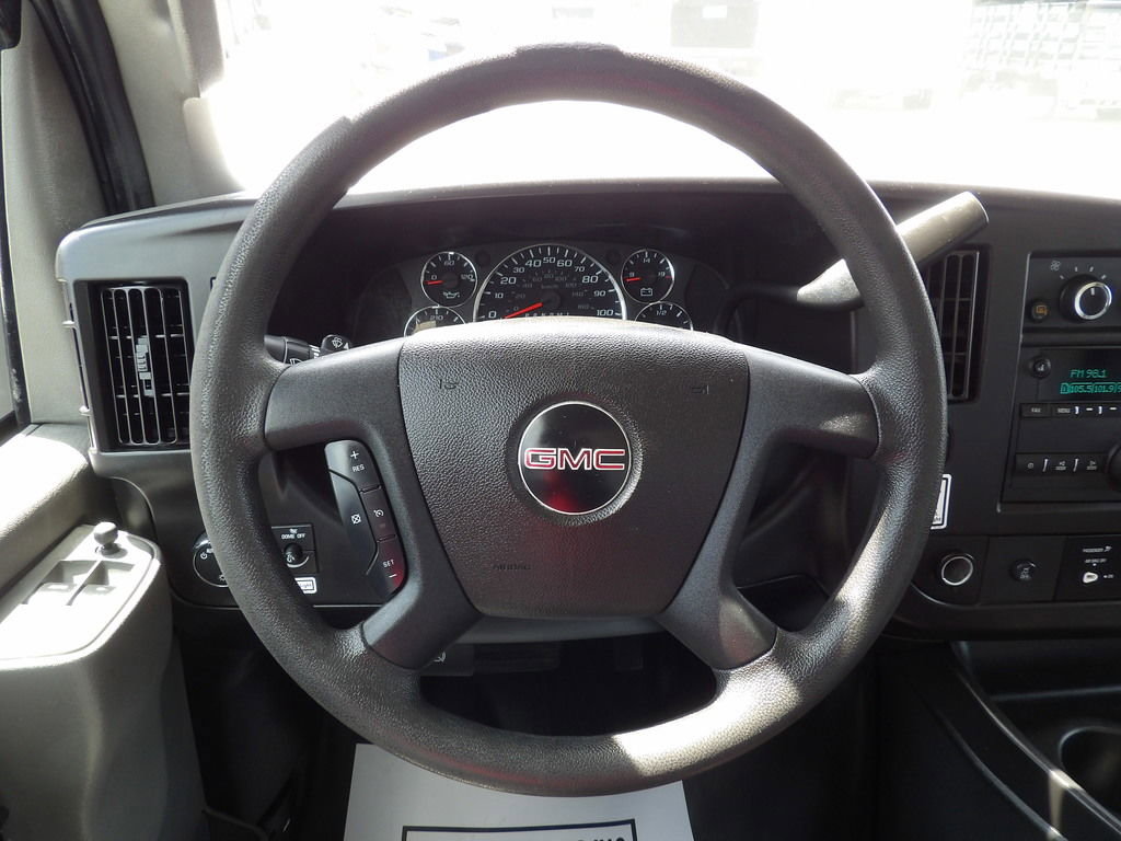 Used 2021 GMC Savana 3500 Extended w/ Power Convenience Package RWD image 20