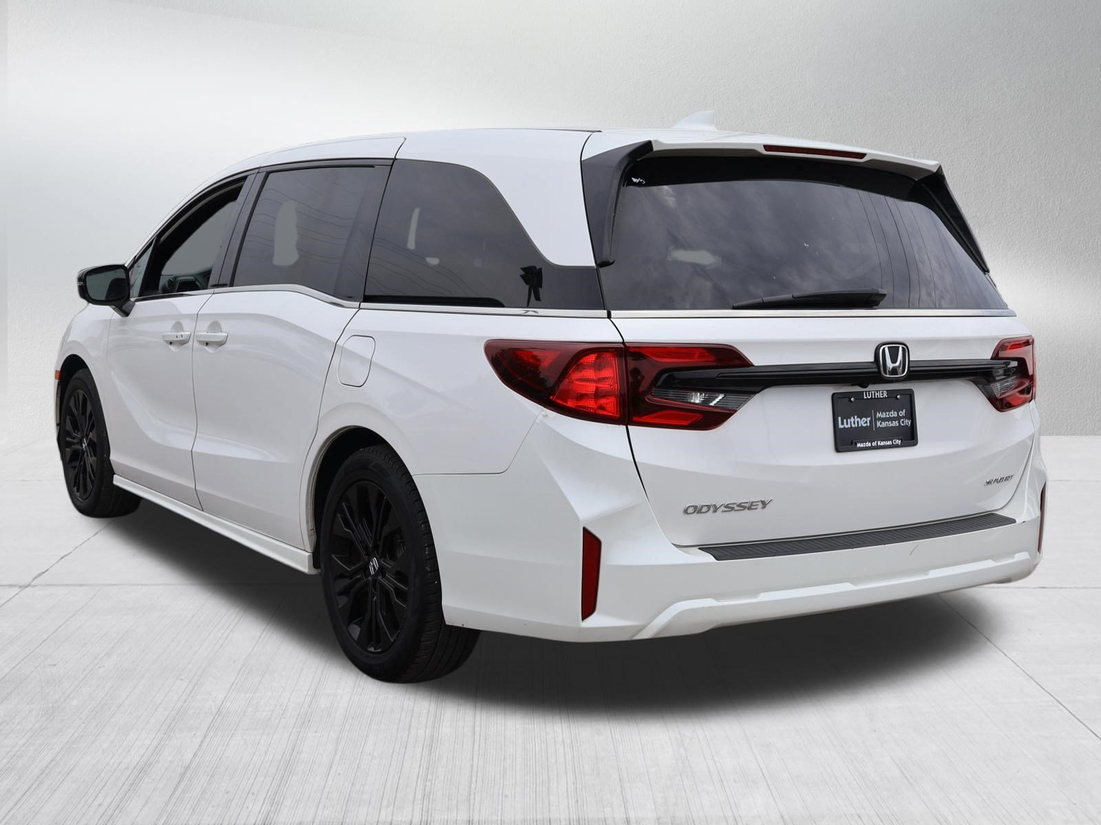 Used 2025 Honda Odyssey Sport-L image 5
