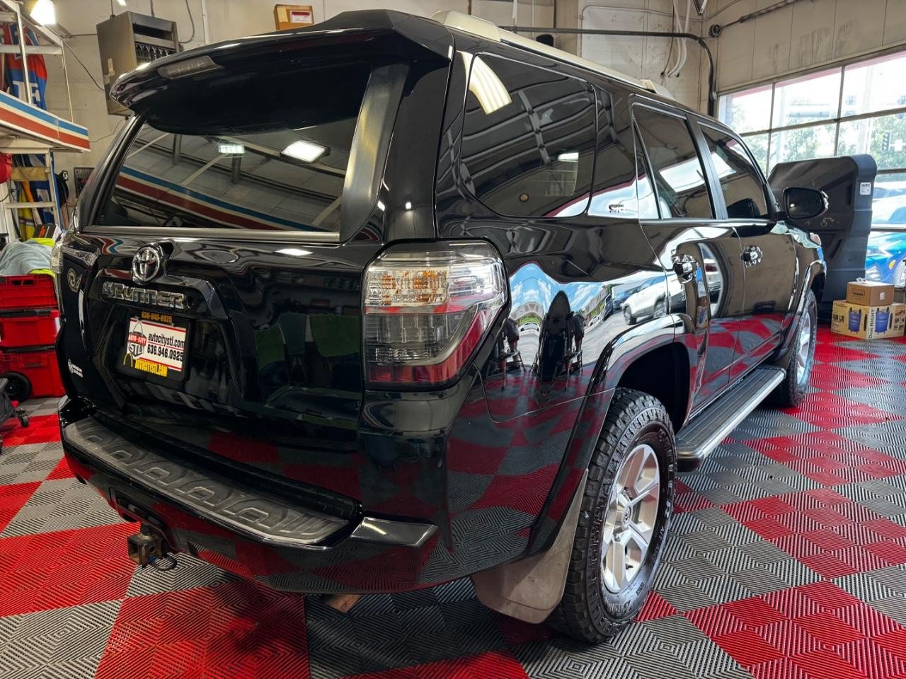 Used 2016 Toyota 4Runner SR5 Premium AWD/4WD image 7