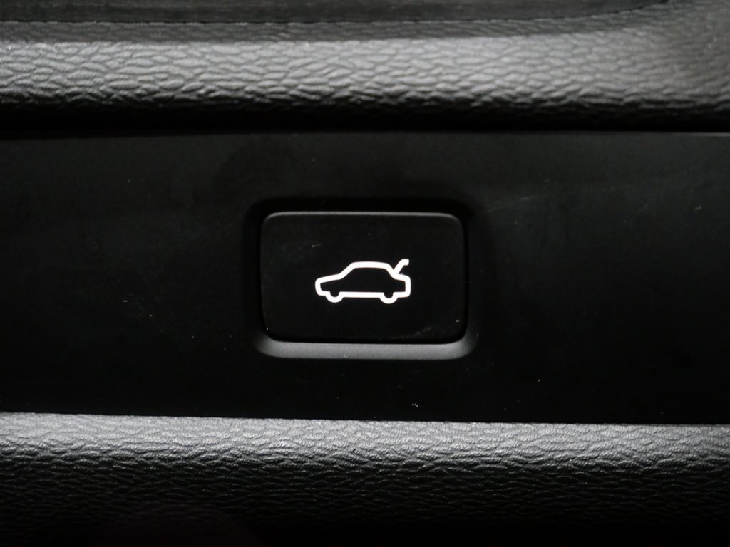 Used 2024 Volvo S60 B5 Plus image 15