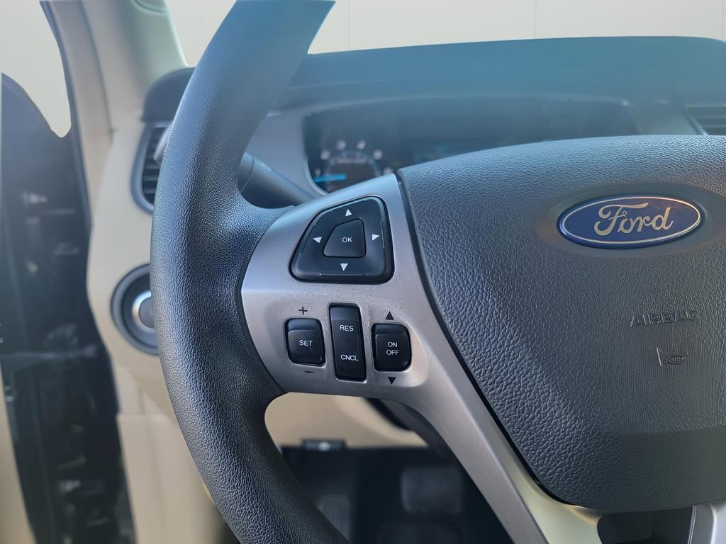 Used 2018 Ford Taurus SE image 16