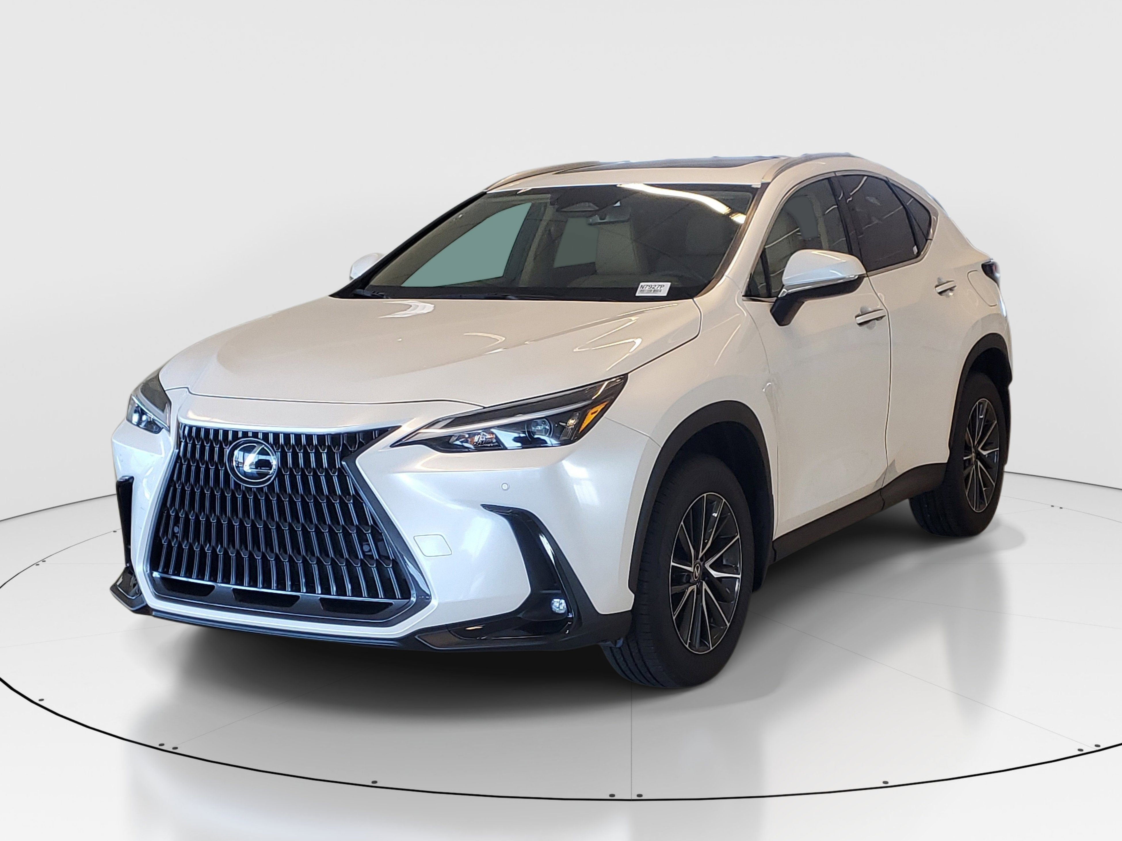 Used 2025 Lexus NX 250 FWD w/ Towing Package (2000 Lbs) image 6