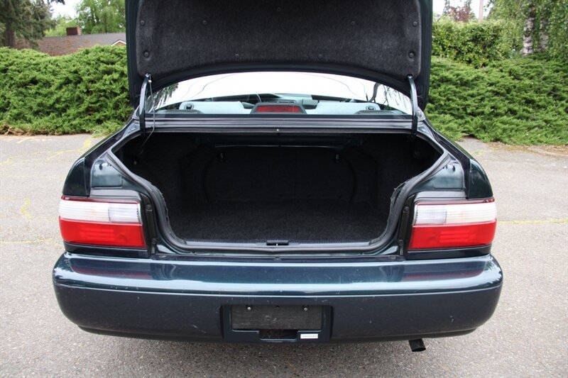 Used 1996 Toyota Corolla DX FWD image 15