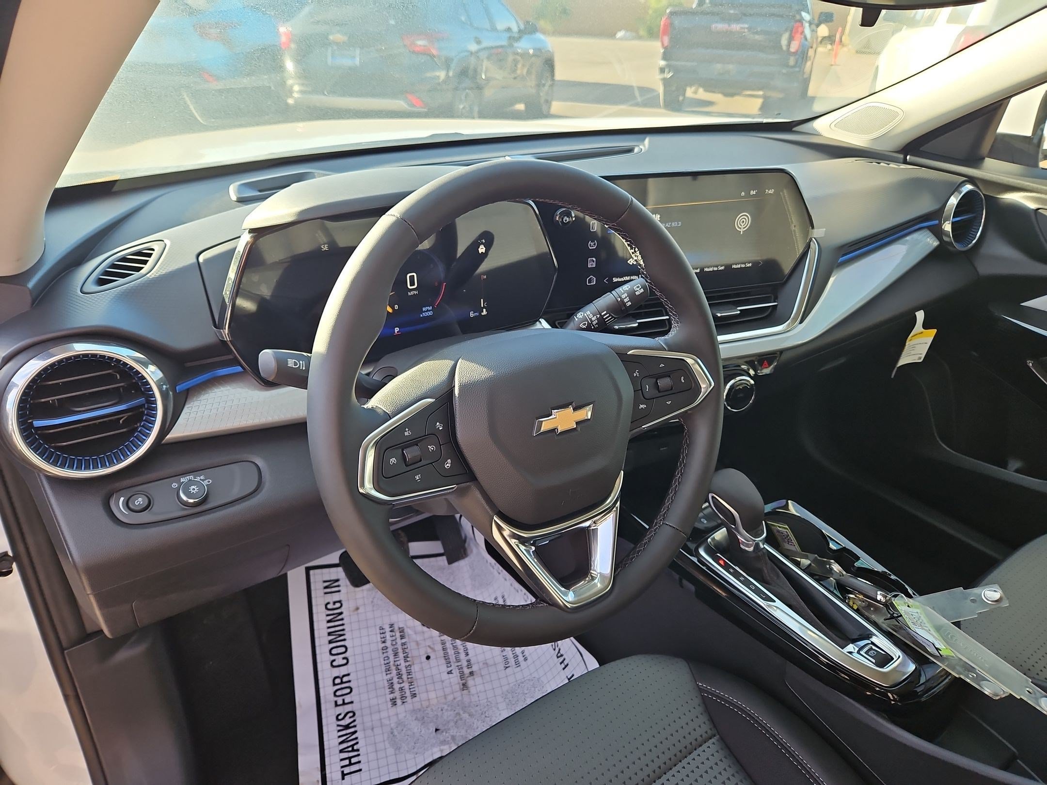 New 2026 Chevrolet Trax LT w/ LT Convenience Package FWD image 2