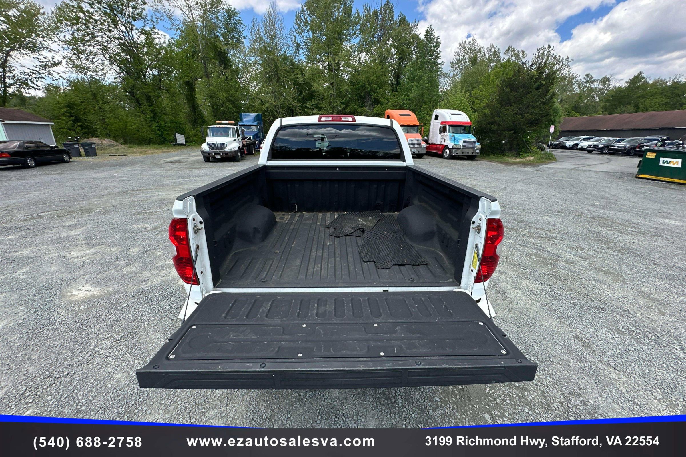 Used 2015 Toyota Tundra SR5 w/ SR5 Upgrade Package AWD/4WD image 11
