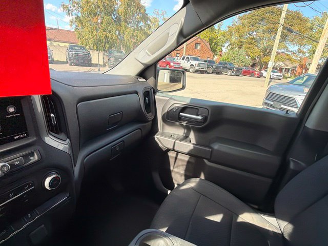 Used 2019 Chevrolet Silverado 1500 Custom w/ Custom Convenience Package AWD/4WD image 24
