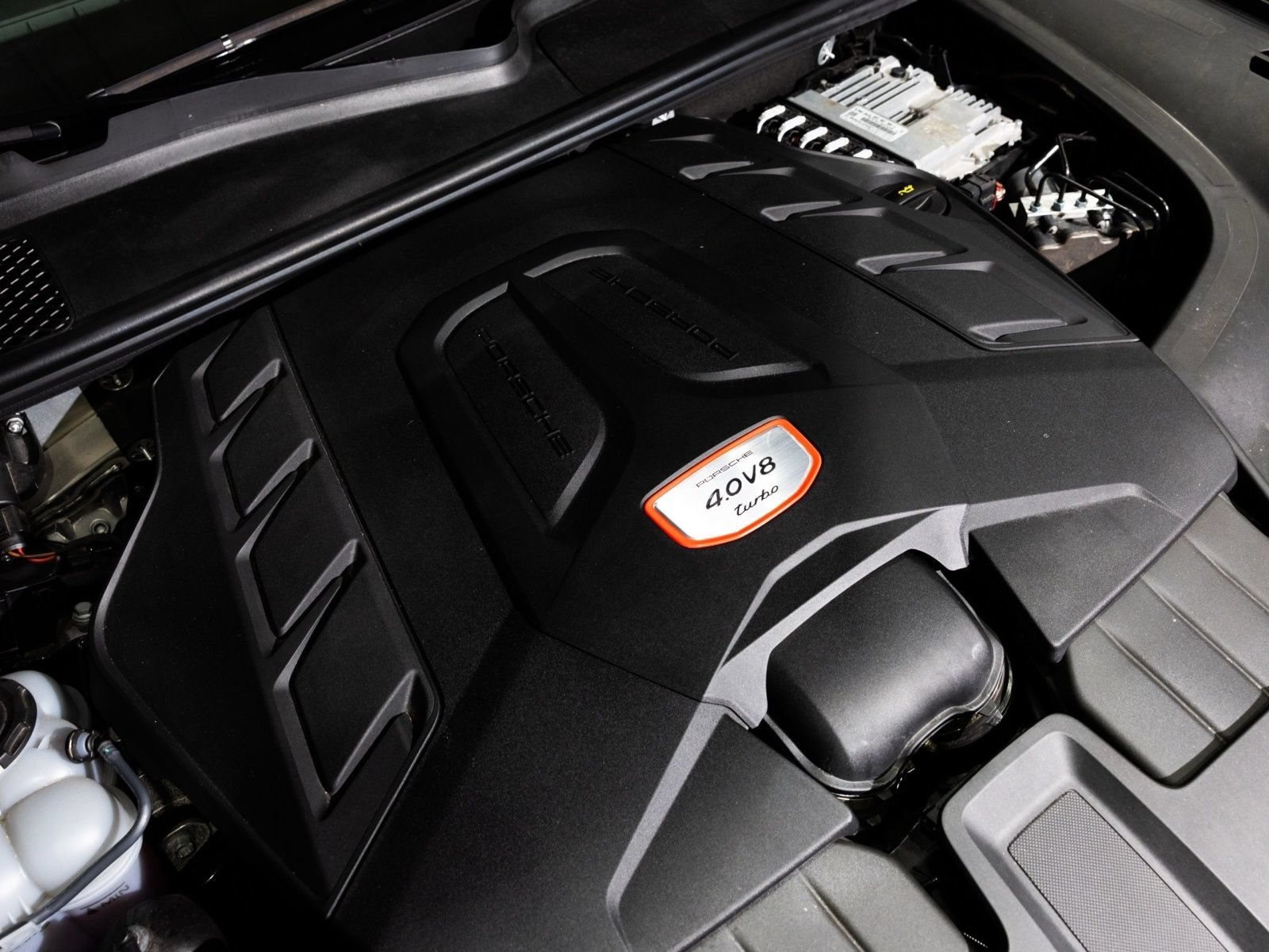 Used 2023 Porsche Cayenne Turbo AWD/4WD image 23