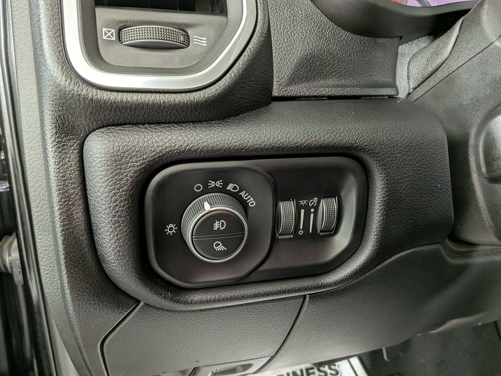 Certified 2021 RAM 2500 Laramie w/ Body Color Bumper Group image 18