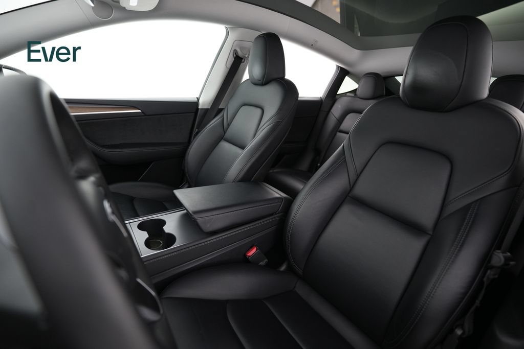 Used 2025 Tesla Model Y Long Range AWD/4WD image 4