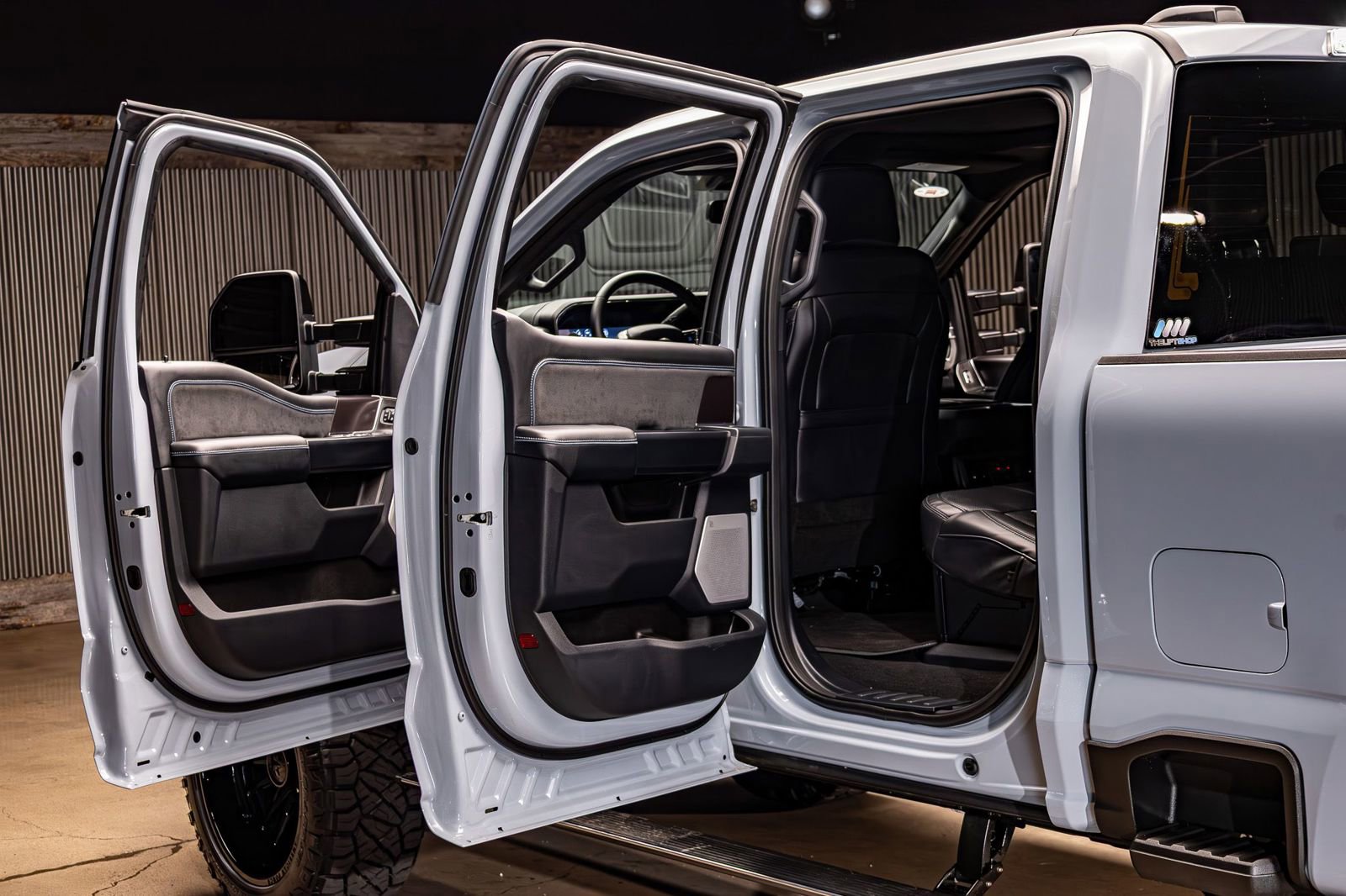 Used 2026 Ford F250 Platinum image 29