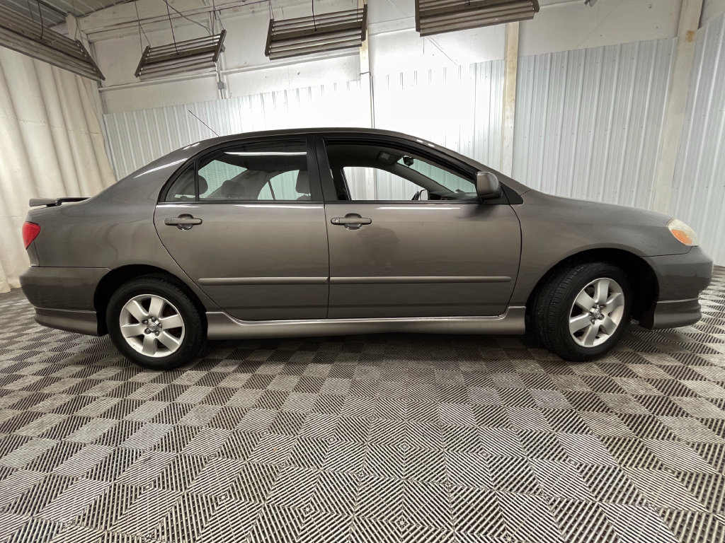 Used 2004 Toyota Corolla CE FWD image 13