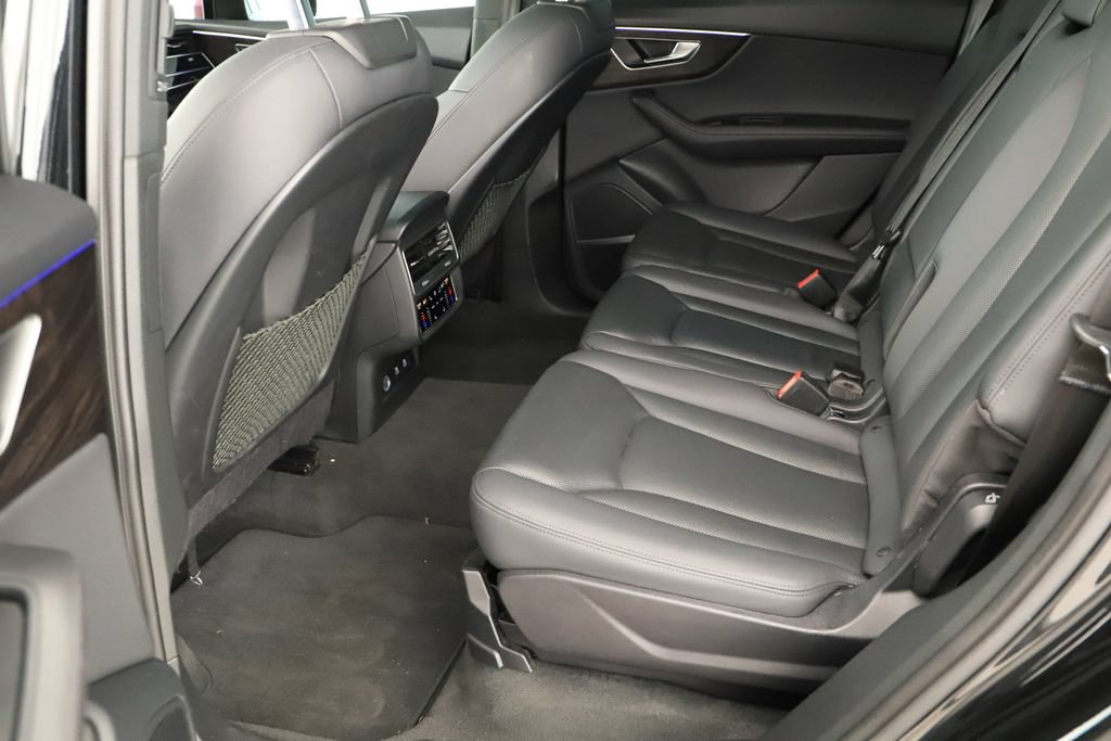 Used 2023 Audi Q7 3.0T Prestige w/ Prestige Package AWD/4WD image 32