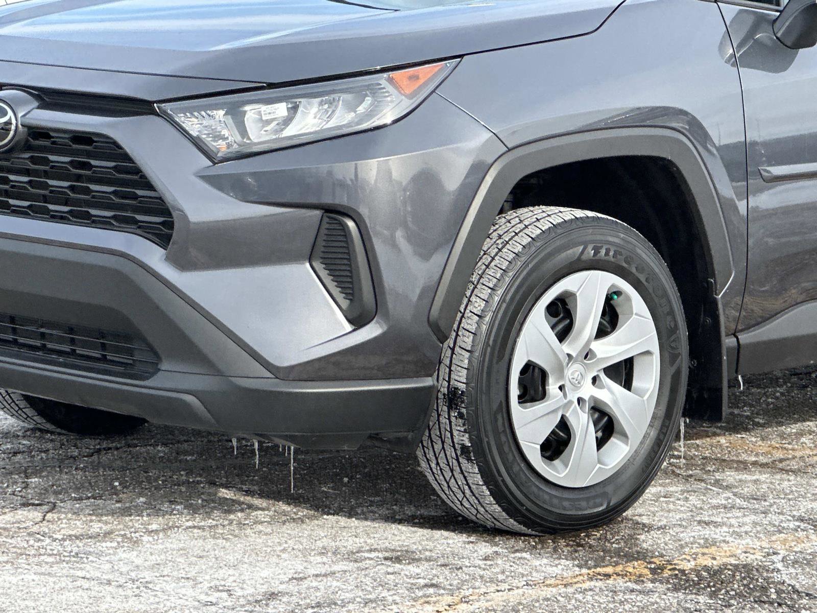 Used 2020 Toyota RAV4 LE image 9