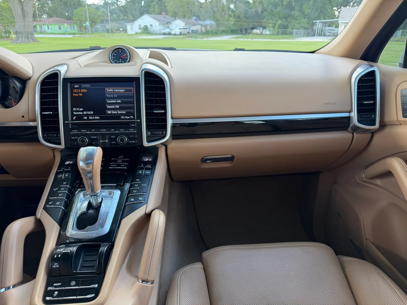 Used 2014 Porsche Cayenne AWD/4WD image 15