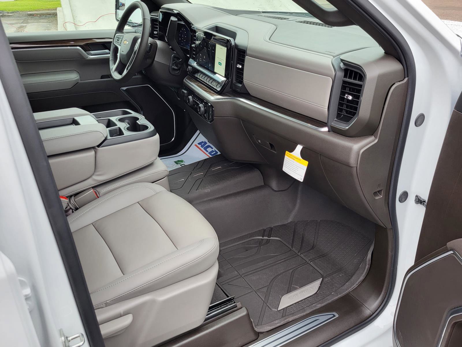 New 2026 Chevrolet Silverado 1500 LT w/ Texas Edition Plus image 9