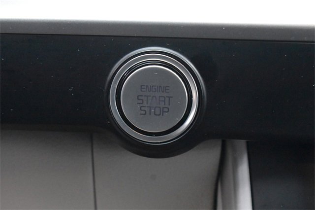 Certified 2024 Kia Carnival LX image 31