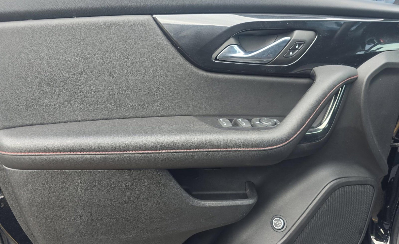 Used 2022 Chevrolet Blazer RS w/ LPO, Floor Liner Package FWD image 15