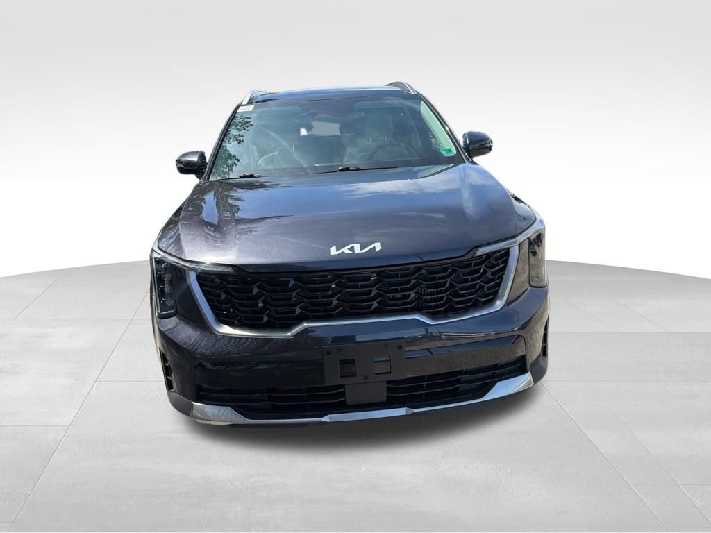Certified 2025 Kia Sorento EX w/ Panoramic Sunroof Package FWD image 10
