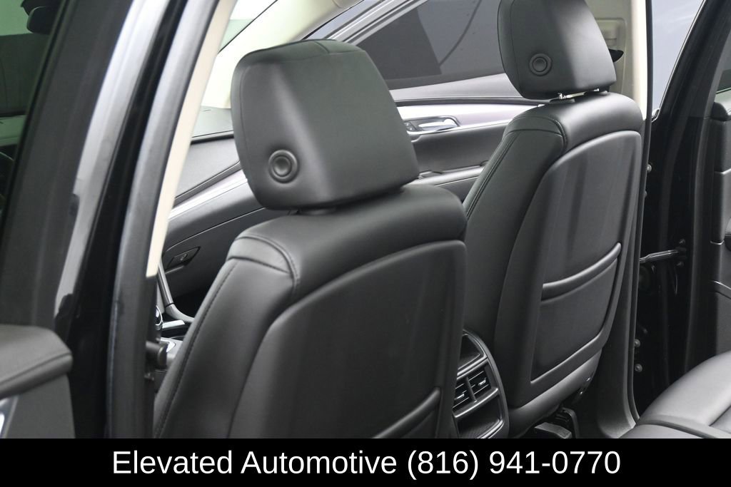 Used 2019 Cadillac XT5 Luxury AWD/4WD image 17