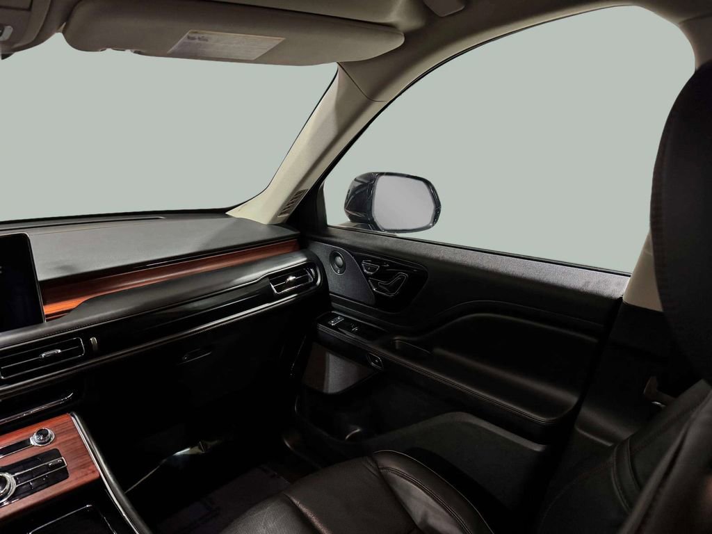 Certified 2023 Lincoln Aviator Reserve w/ Elements Package Plus image 21