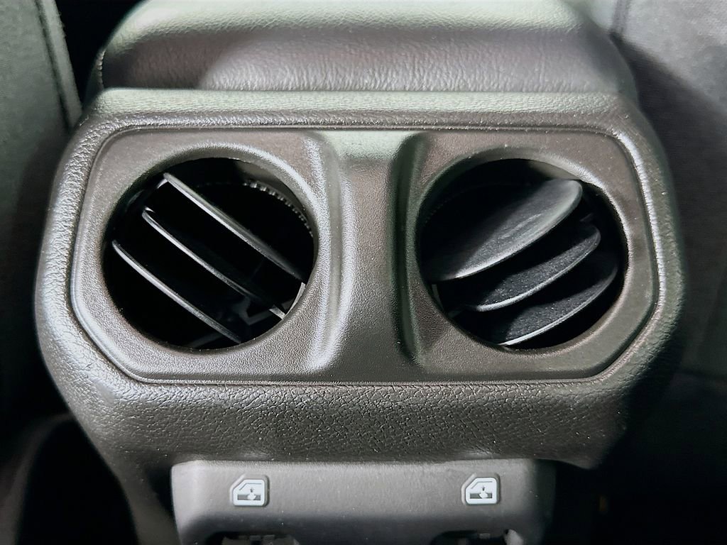 Used 2024 Jeep Gladiator Sport AWD/4WD image 24