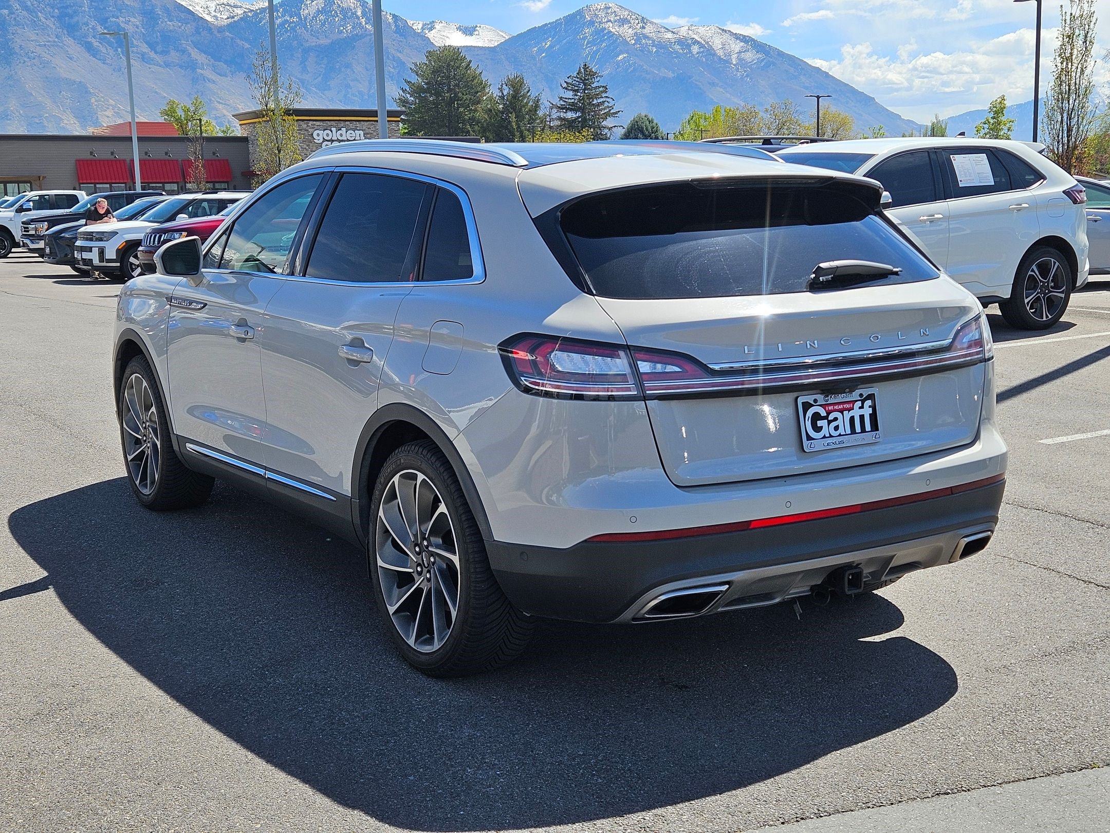 Used 2022 Lincoln Nautilus Reserve w/ Equipment Group 201A AWD/4WD image 5