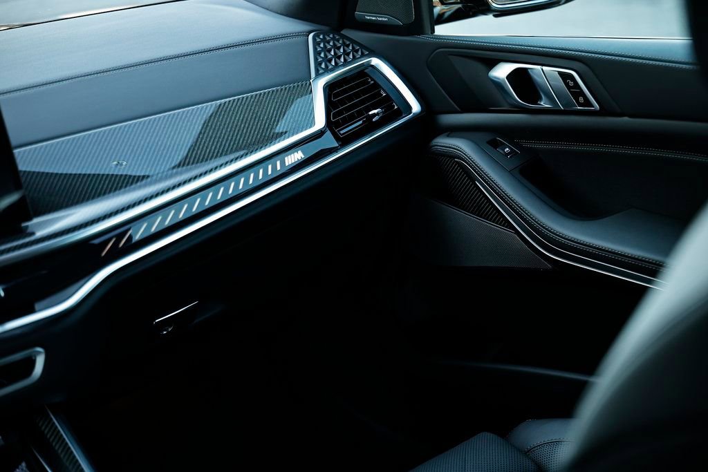 New 2026 BMW X5 M60i w/ Climate Comfort Package image 29