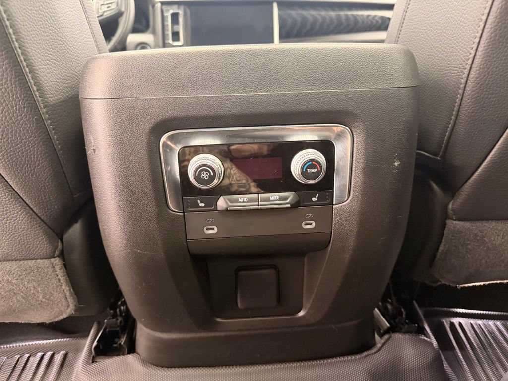 Used 2023 GMC Yukon Denali AWD/4WD image 23