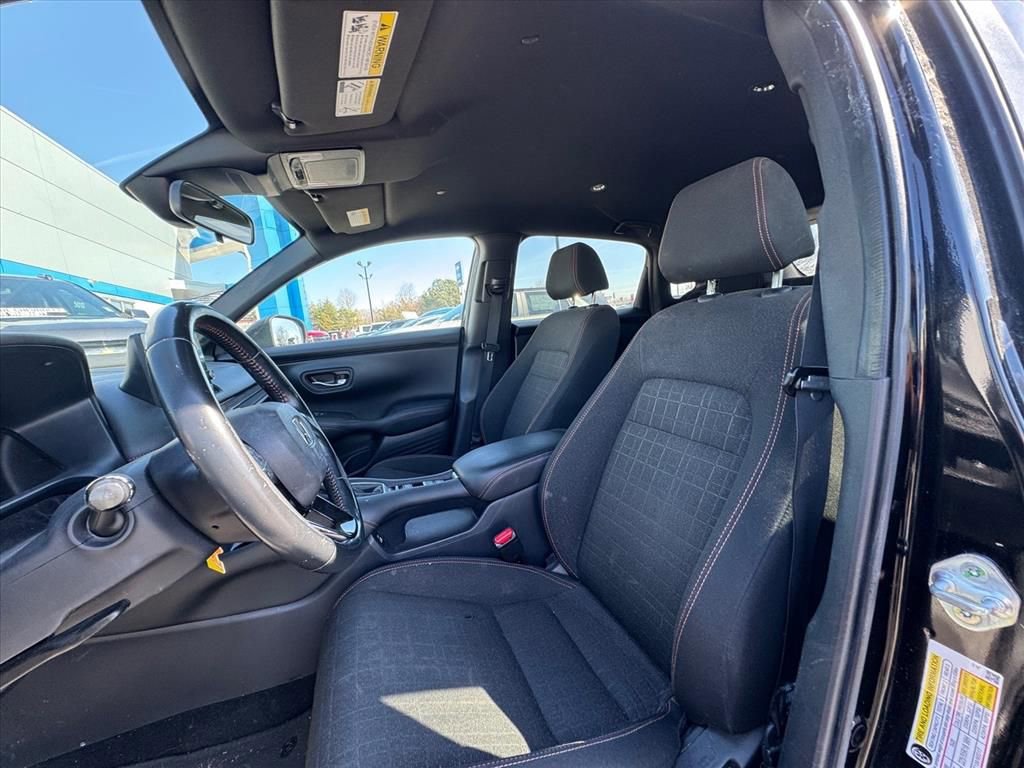 Used 2023 Honda HR-V Sport image 10