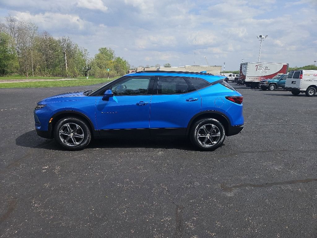 Used 2024 Chevrolet Blazer LT w/ Convenience Package AWD/4WD image 4