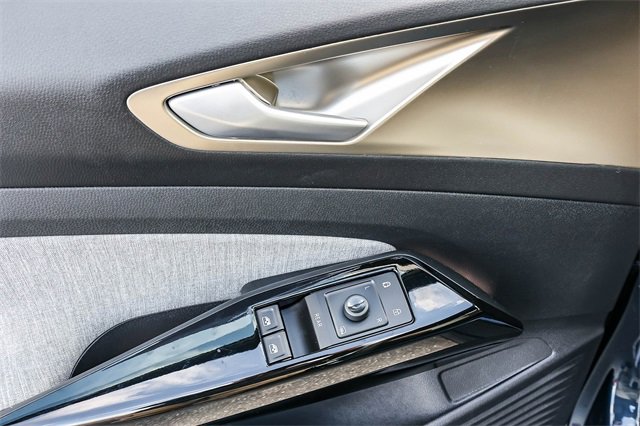 Used 2023 Volkswagen ID.4 Pro image 22